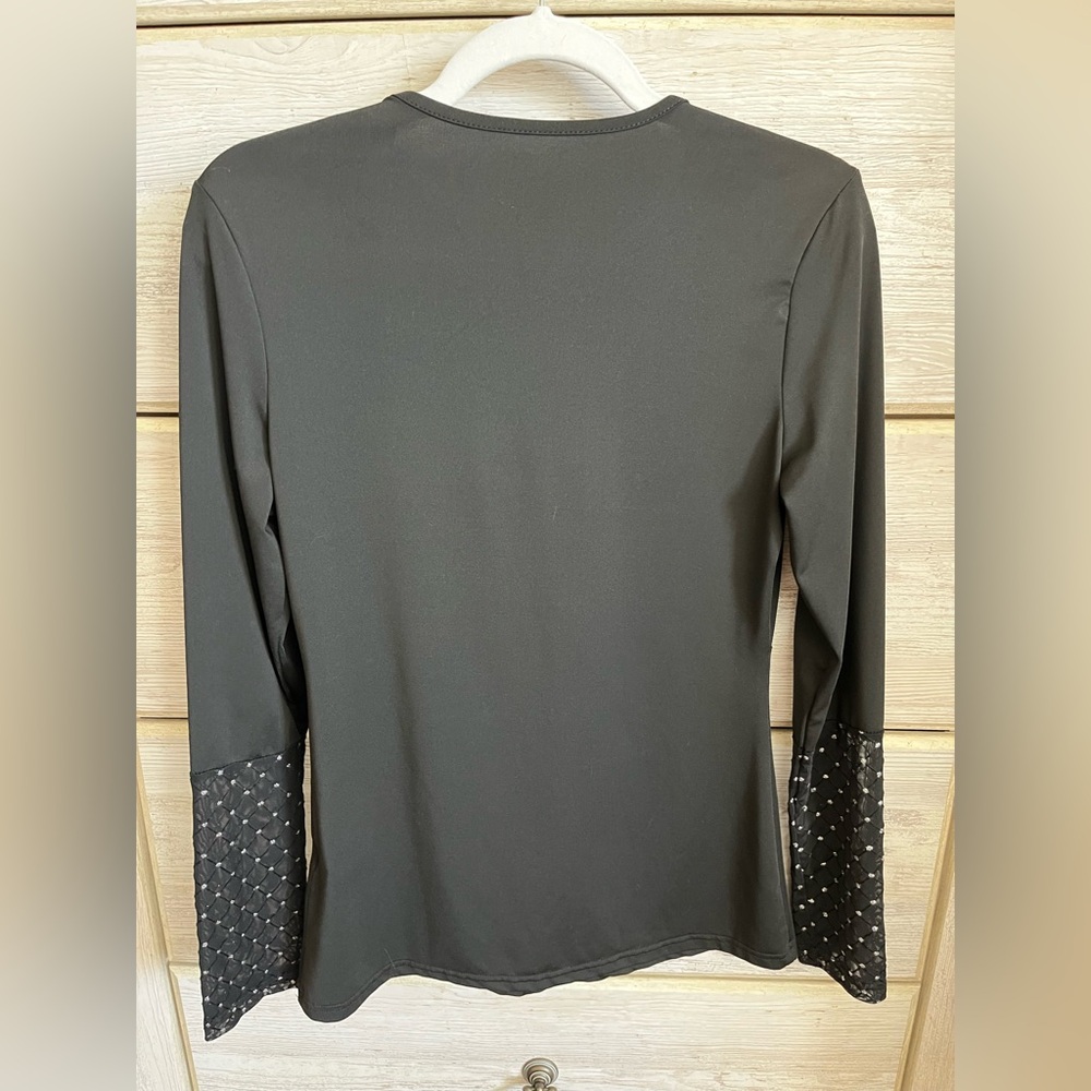 Mesh Insert Long Sleeve Top! - Picture 9 of 10
